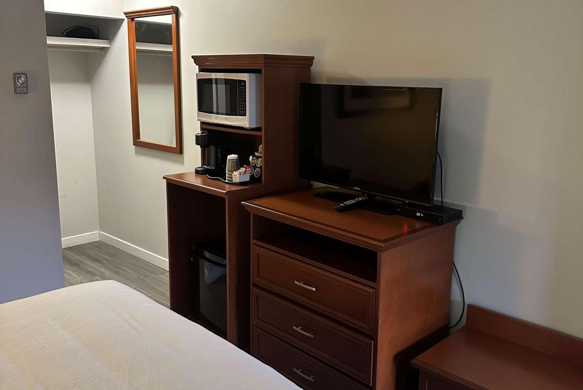 Travelodge By Wyndham Distrito de Langley Exterior foto